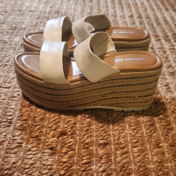 Giani Bernini Cream Platform Sandals with Jute Sole - Picture 1 of 9